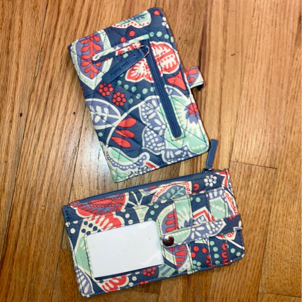 Vera Bradley 2pc Passport  & Card Holder Set - Picture 4 of 8